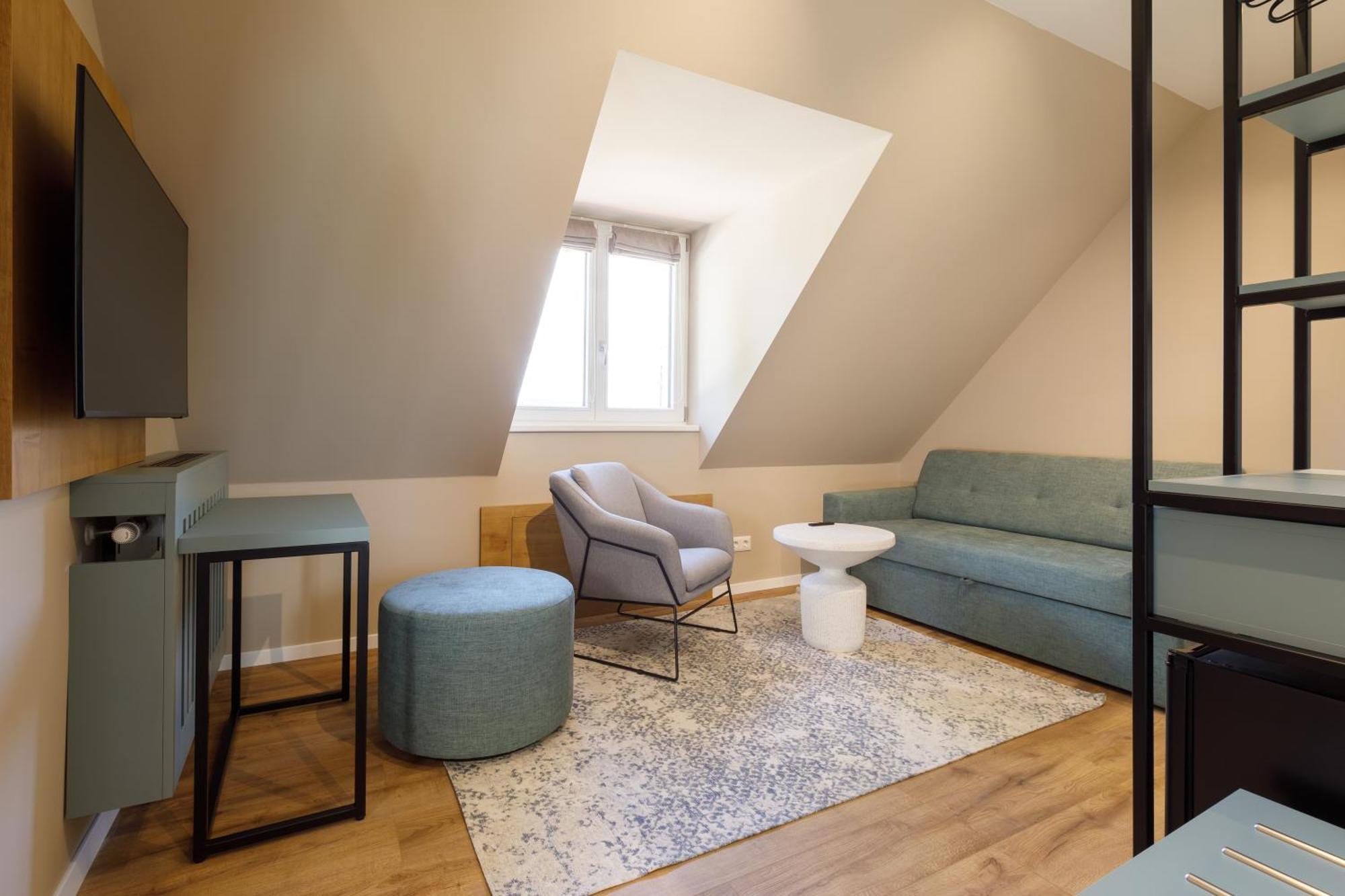 Lepke Apartmanhaz Es Etterem Tihany Exterior photo