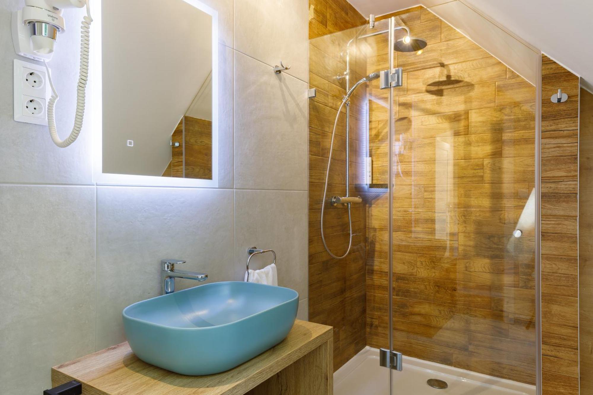 Lepke Apartmanhaz Es Etterem Tihany Exterior photo
