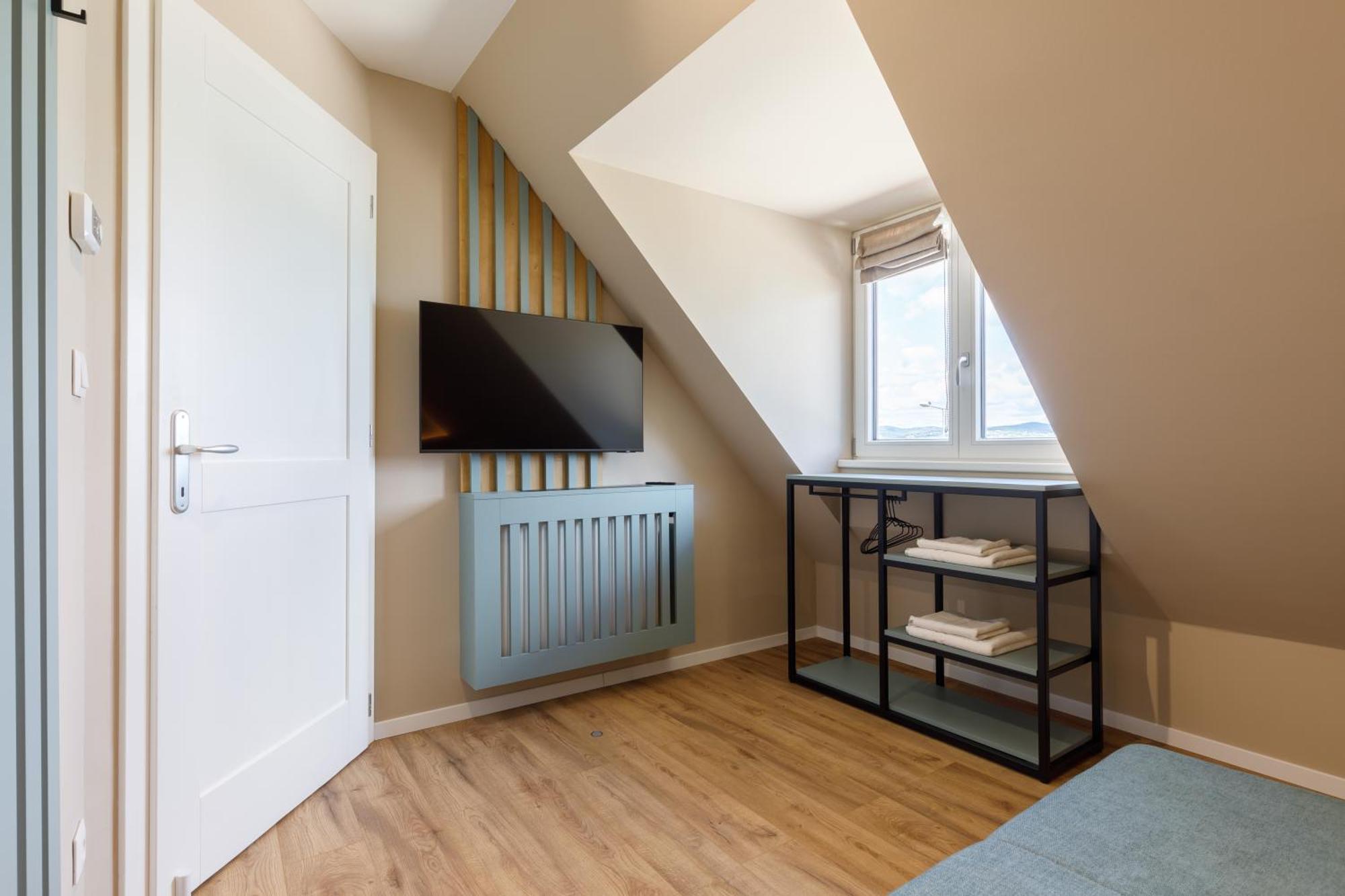 Lepke Apartmanhaz Es Etterem Tihany Exterior photo