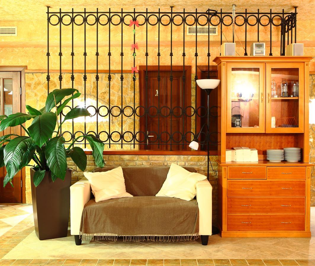Lepke Apartmanhaz Es Etterem Tihany Exterior photo